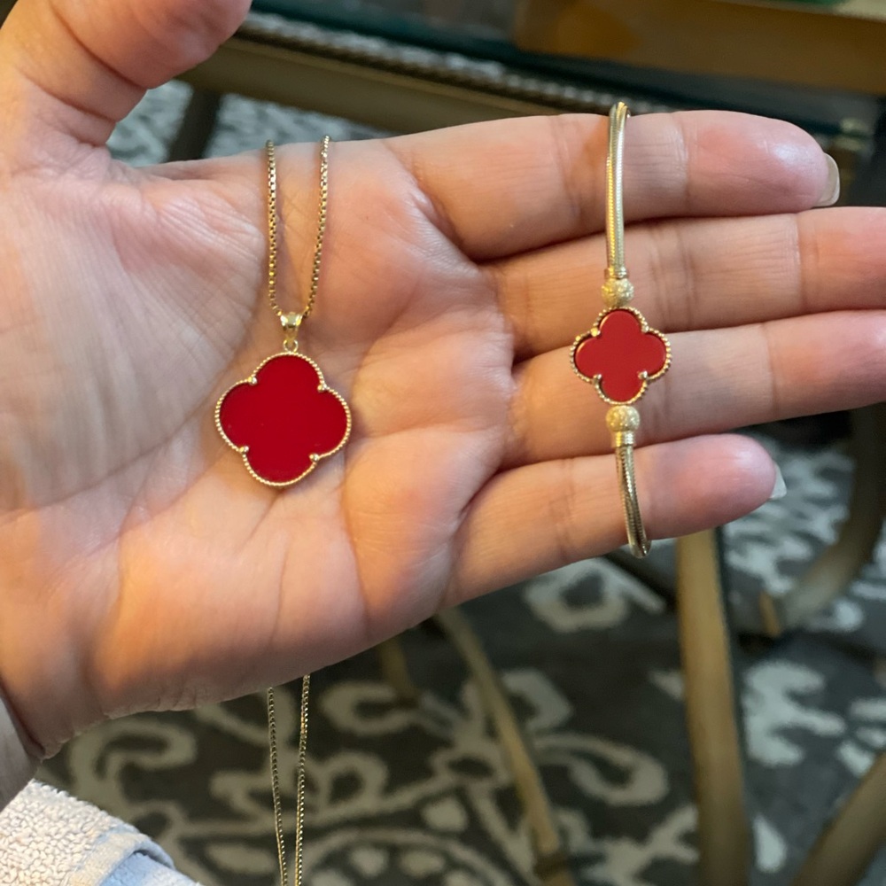 Elegant Red and Gold Clover Necklace